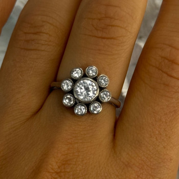 925 Sterling Silver CZ Flower Ring Size 9