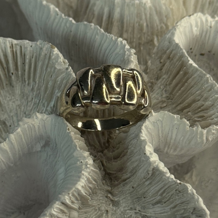 Unique Design 925 Sterling Silver Ring Size 8.5
