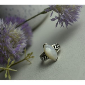 925 Sterling Silver Mother Of Pearl Ring Size 6.5