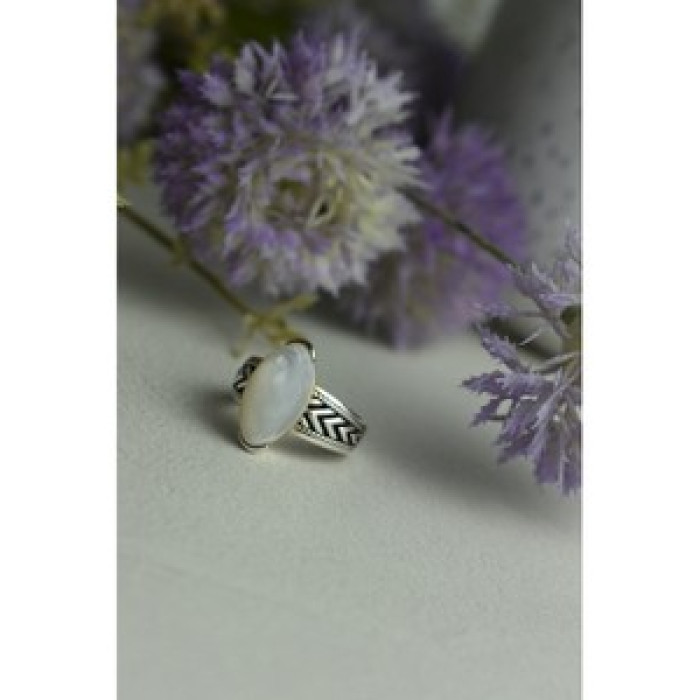 925 Sterling Silver Mother Of Pearl Ring Size 6.5