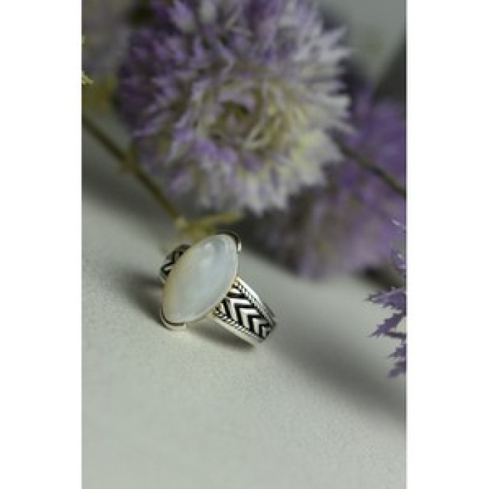 925 Sterling Silver Mother Of Pearl Ring Size 6.5