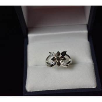 925 Sterling Silver Black Spinel & CZ Ring Size 5.5
