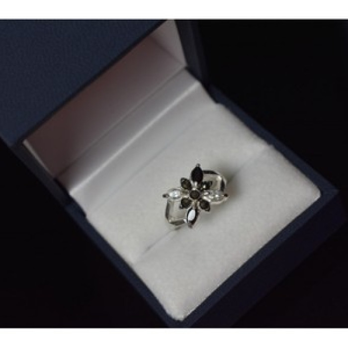 925 Sterling Silver Black Spinel & CZ Ring Size 5.5