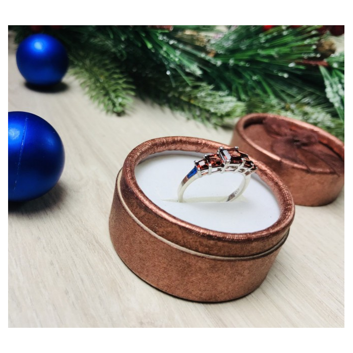 925 Sterling Silver Garnets Ring Size 9