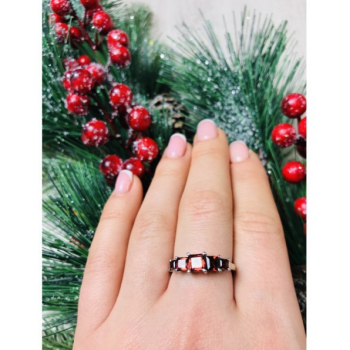 925 Sterling Silver Garnets Ring Size 9