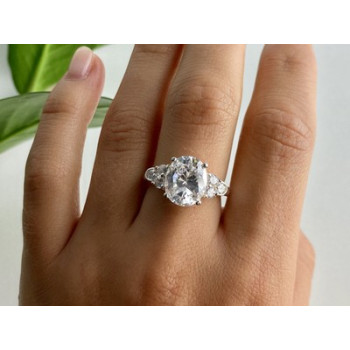 925 Sterling Silver CZ Ring Size 9