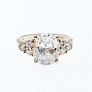 925 Sterling Silver CZ Ring Size 9
