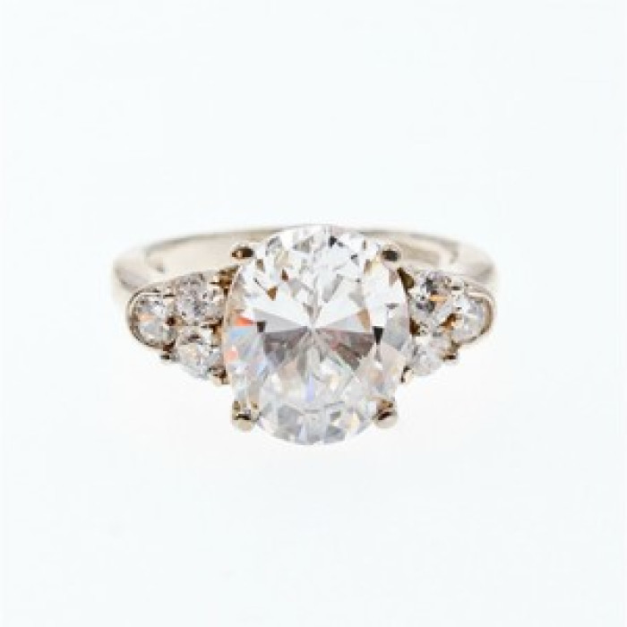 925 Sterling Silver CZ Ring Size 9