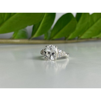 925 Sterling Silver CZ Ring Size 9