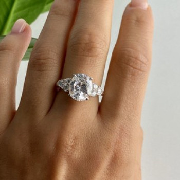 925 Sterling Silver CZ Ring Size 9
