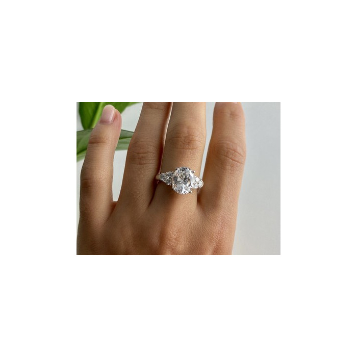 925 Sterling Silver CZ Ring Size 9