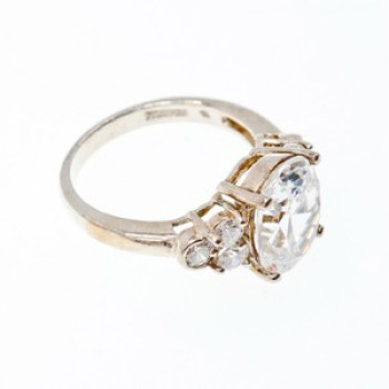 925 Sterling Silver CZ Ring Size 9