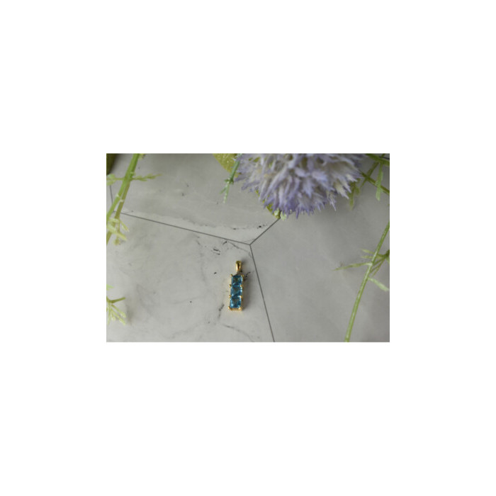 14K YELLOW GOLD BLUE TOPAZ & DIAMOND PENDANT