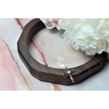 10K WHITE GOLD WHITE SAPPHIRES PENDANT