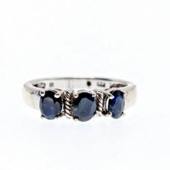 925 Sterling Silver Sapphires Ring Size 7
