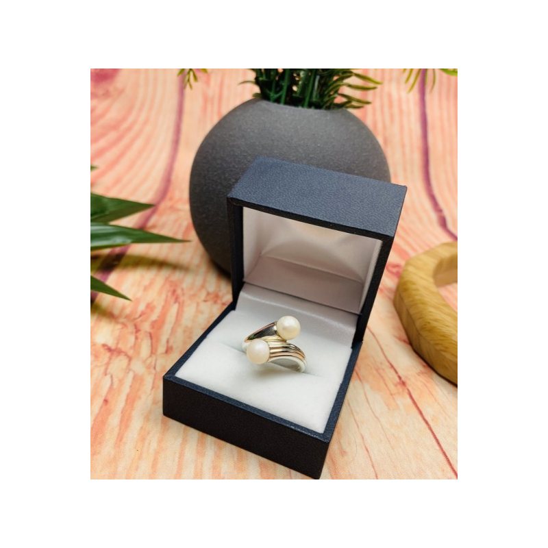 925 Sterling Silver Pearls Ring Size 7