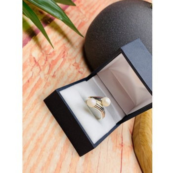 925 Sterling Silver Pearls Ring Size 7