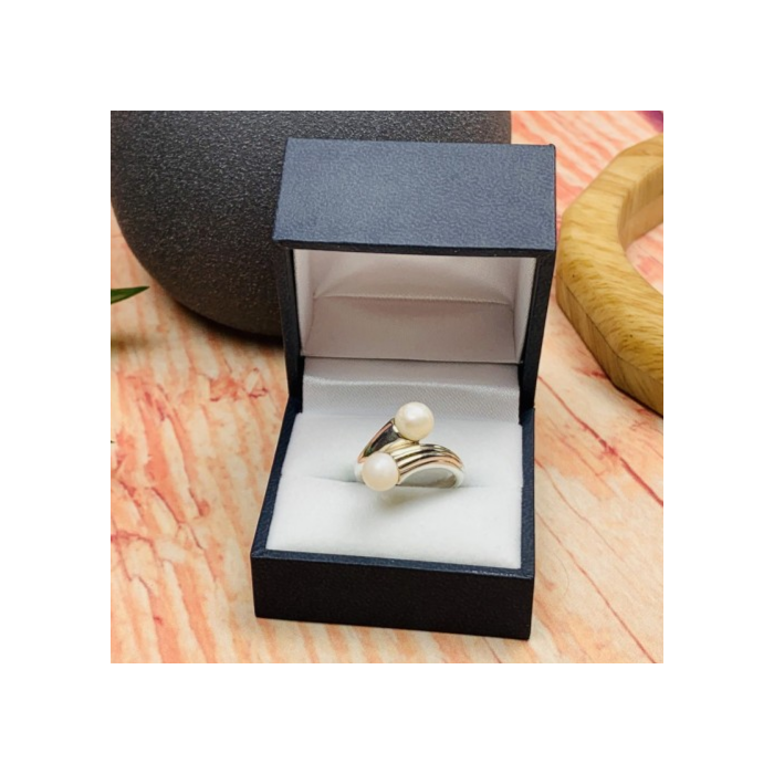 925 Sterling Silver Pearls Ring Size 7