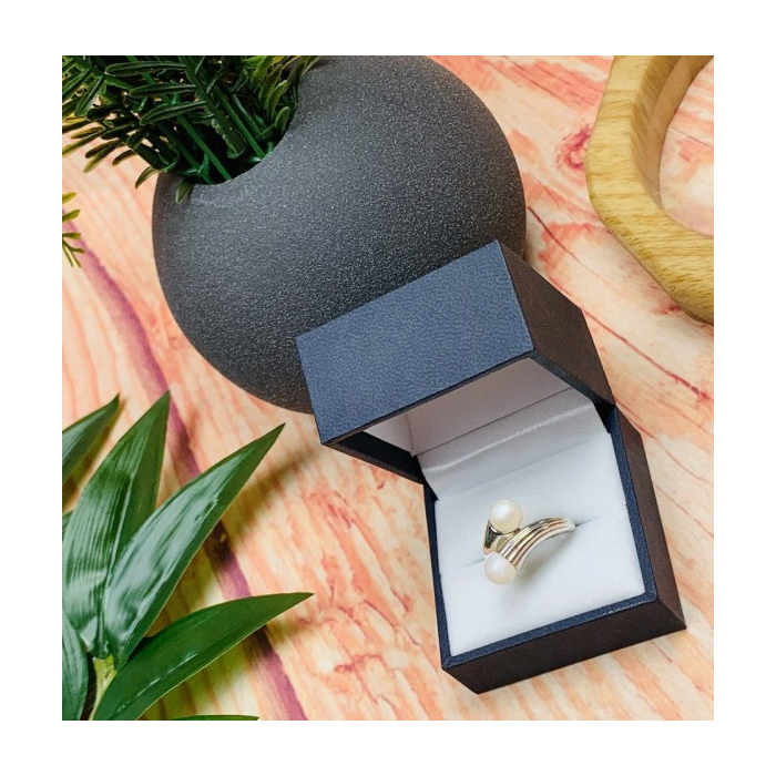 925 Sterling Silver Pearls Ring Size 7