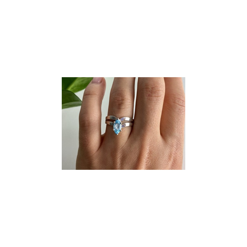 925 Sterling Silver Paraiba Tourmaline Ring Size 8