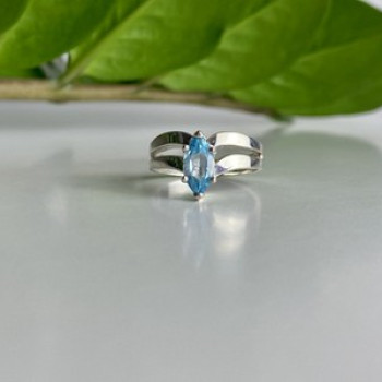 925 Sterling Silver Paraiba Tourmaline Ring Size 8