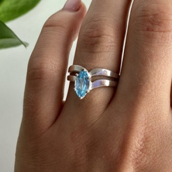925 Sterling Silver Paraiba Tourmaline Ring Size 8