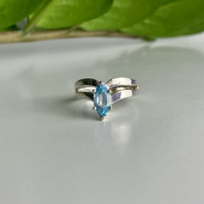 925 Sterling Silver Paraiba Tourmaline Ring Size 8