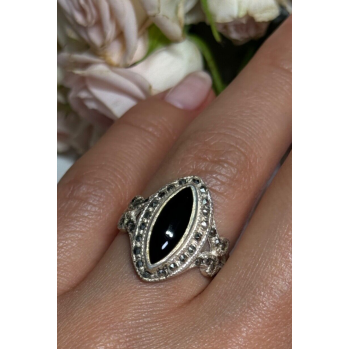 Vintage 925 Sterling Silver Onyx & Marcasite Ring Size 7