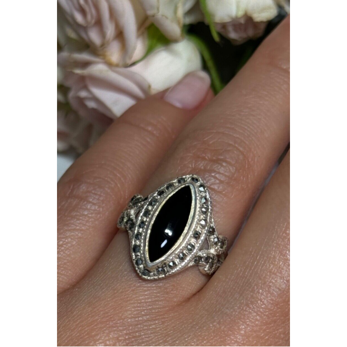 Vintage 925 Sterling Silver Onyx & Marcasite Ring Size 7