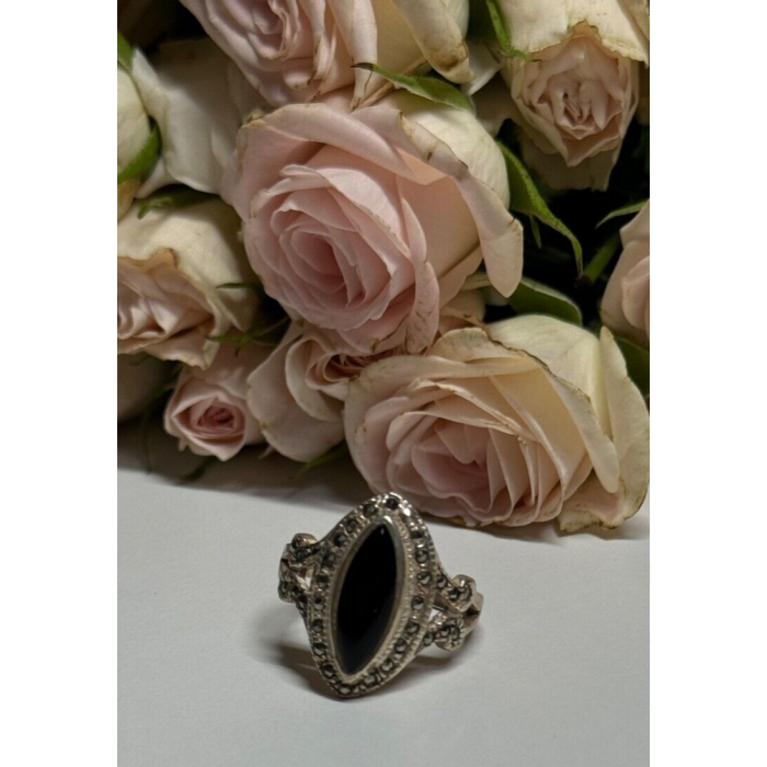 Vintage 925 Sterling Silver Onyx & Marcasite Ring Size 7