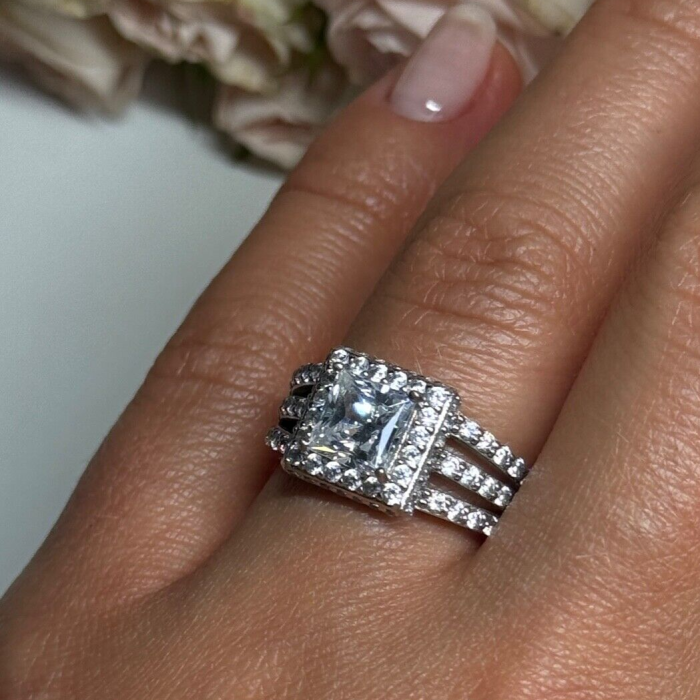 925 Sterling Silver CZ Ring Size 6