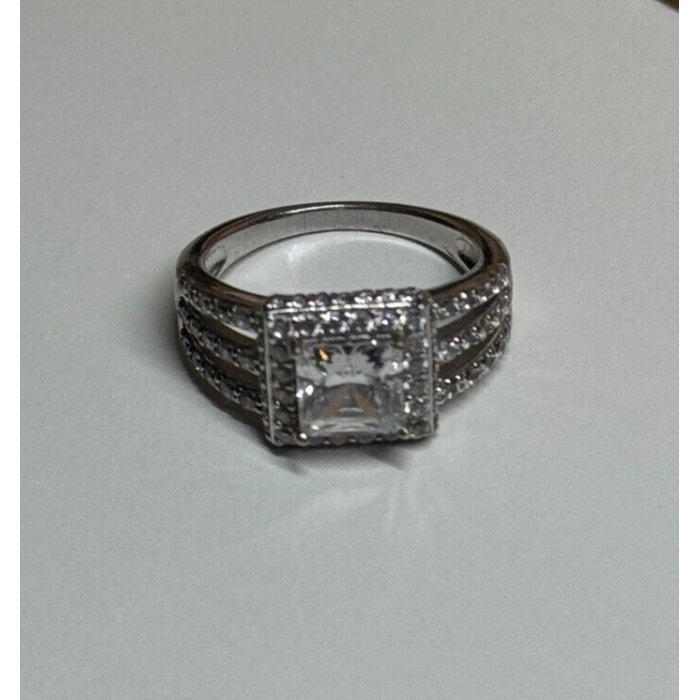925 Sterling Silver CZ Ring Size 6