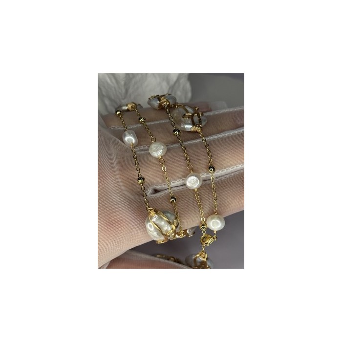 GOLD PLATED PEARL NECKLACE APPROX LENGTH 32 INCH BOTTOM OF PENDANT 4 INCH