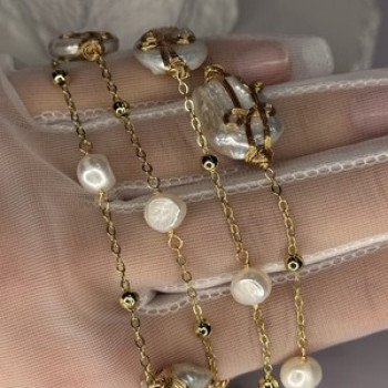 GOLD PLATED PEARL NECKLACE APPROX LENGTH 32 INCH BOTTOM OF PENDANT 4 INCH