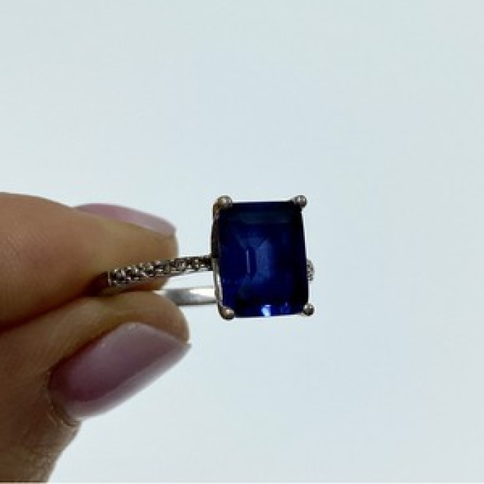 925 Sterling Silver Sapphire Ring Size 8