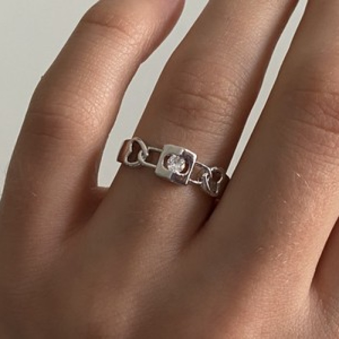 925 Sterling Silver CZ Ring Size 8
