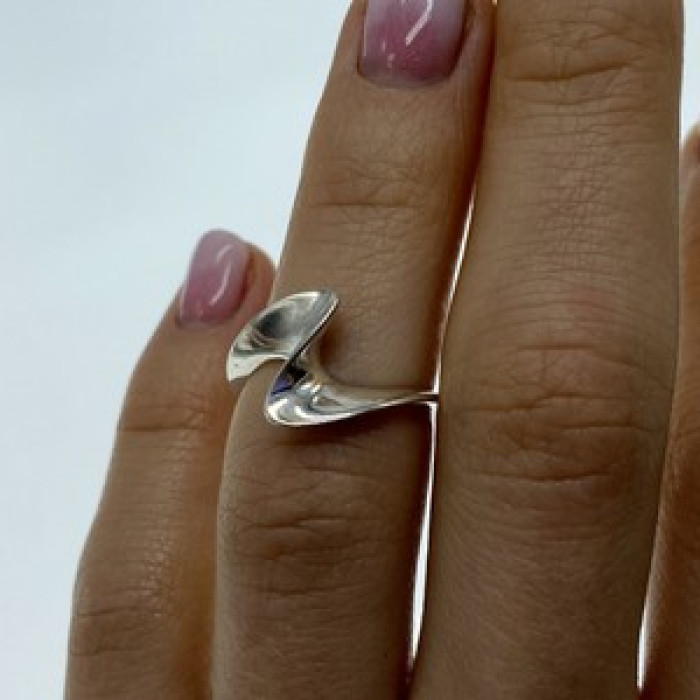 925 Sterling Silver Ring Size 7