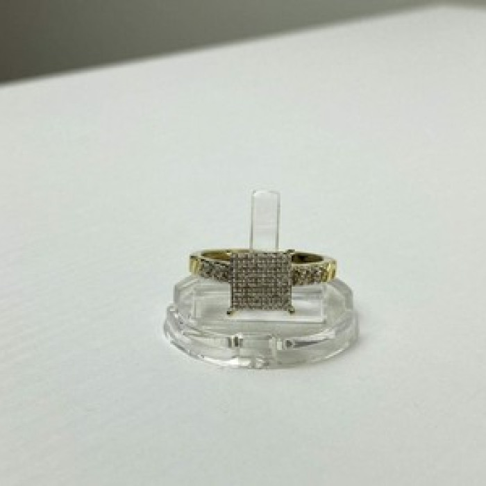 10K Yellow Gold Diamonds Ring Size 7