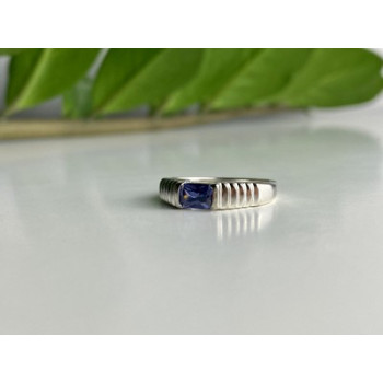 925 Sterling Silver Purple CZ Ring Size 6.5