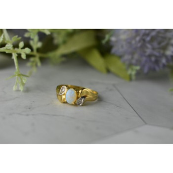 14K YELLOW GOLD OPAL & DIAMONDS RING SIZE 8