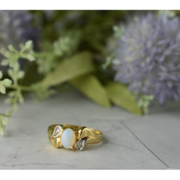 14K Yellow Gold Opal & Diamonds Ring Size 8