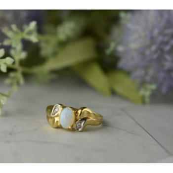 14K Yellow Gold Opal & Diamonds Ring Size 8
