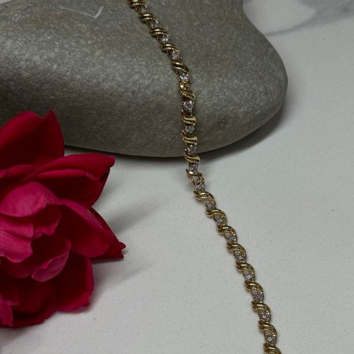 14K Yellow Gold Elegant Bracelet Diamonds Length 7 Inch