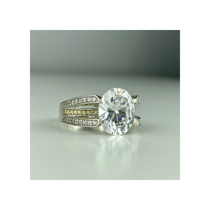 925 Sterling Silver CZ Ring Size 7