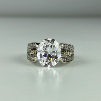 925 Sterling Silver CZ Ring Size 7