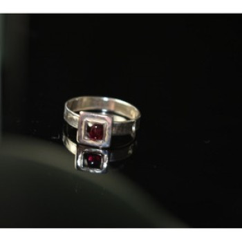 925 Sterling Silver Almandine Ring Size 6.5