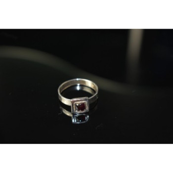 925 Sterling Silver Almandine Ring Size 6.5