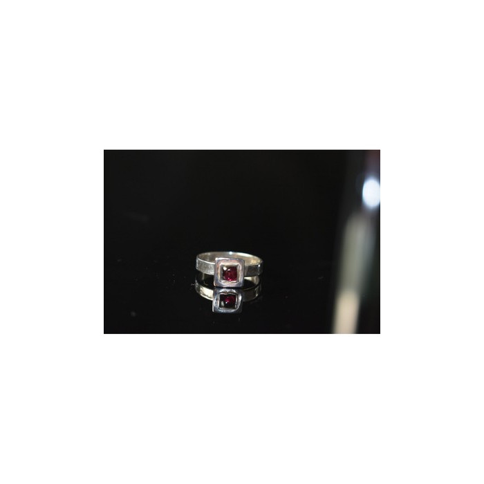 925 Sterling Silver Almandine Ring Size 6.5