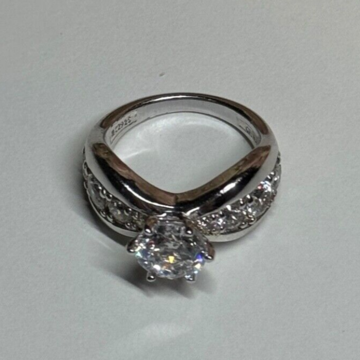 925 Sterling Silver CZ Ring Size 6.5