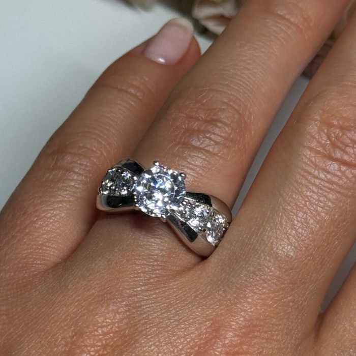 925 Sterling Silver CZ Ring Size 6.5